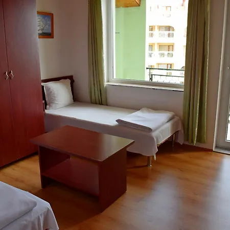 Hostel Royal Warna
